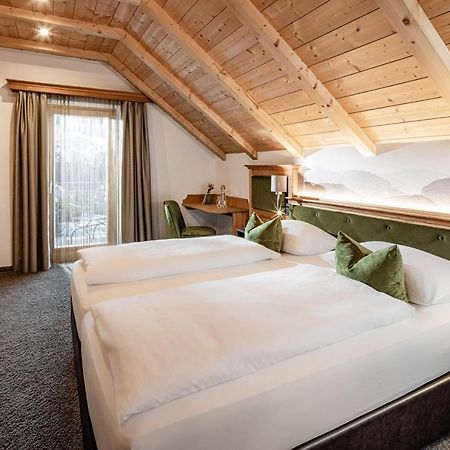 Boutique & Fashion Hotel Maciaconi - Gardenahotels Santa Cristina Val Gardena Kültér fotó