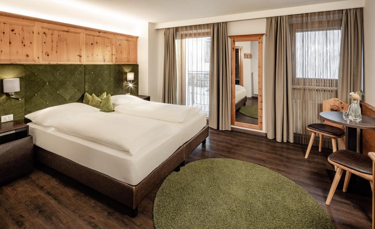 Boutique & Fashion Hotel Maciaconi - Gardenahotels Santa Cristina Val Gardena Kültér fotó